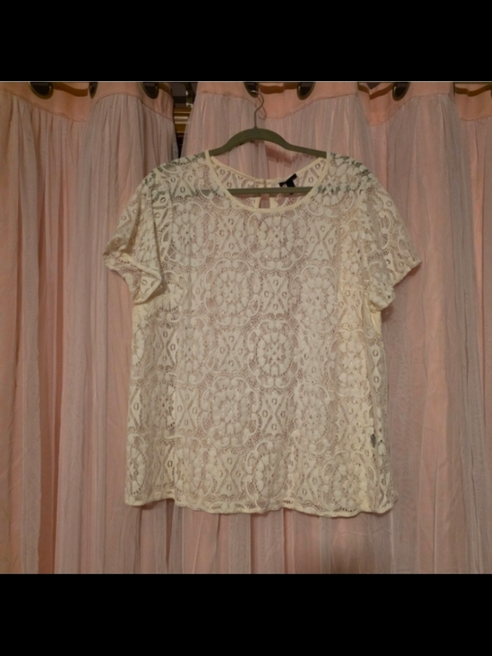 torrid Cream Lace Short Sleeve Overlay Top - 0
